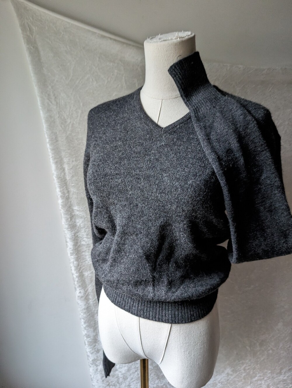 Vtg Wool V Neck Sweater Jantzen Kharafleece EU 38